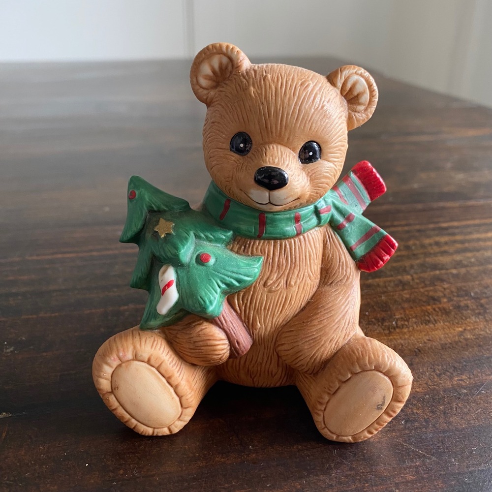 Vintage Homco Christmas Teddy Bear‎ Figurine 5104 Ceramic Brown Bear Scarf Tree